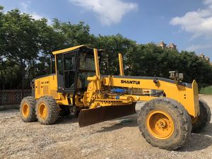 Alat Berat Merek <span class=keywords><strong>Shantui</strong></span> Sg16-<span class=keywords><strong>3</strong></span> <span class=keywords><strong>Sg18</strong></span>-<span class=keywords><strong>3</strong></span> Sg21-<span class=keywords><strong>3</strong></span> Sg24-<span class=keywords><strong>3</strong></span> Motor Grader Jalan Raya Harga Murah untuk Dijual - Product Image 2