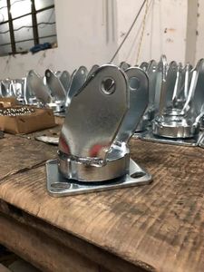 Rodízio de Poliuretano com Núcleo de Ferro e Rolamento Duplo de Esferas 6x2 para Serviço Pesado - Direto da Fábrica - Product Image 4