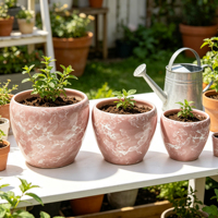 Jardinières en céramique ondulées élégantes en marbre rose, design minimaliste texturé, ensemble de pots à fleurs