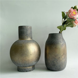 <span class=keywords><strong>Pot</strong></span> de jardin fait à la main décor de jardin populaire pas cher prix <span class=keywords><strong>pot</strong></span> de fleurs doré de luxe Vase en céramique petit <span class=keywords><strong>Pot</strong></span> de jardin en métal - Product Image 2