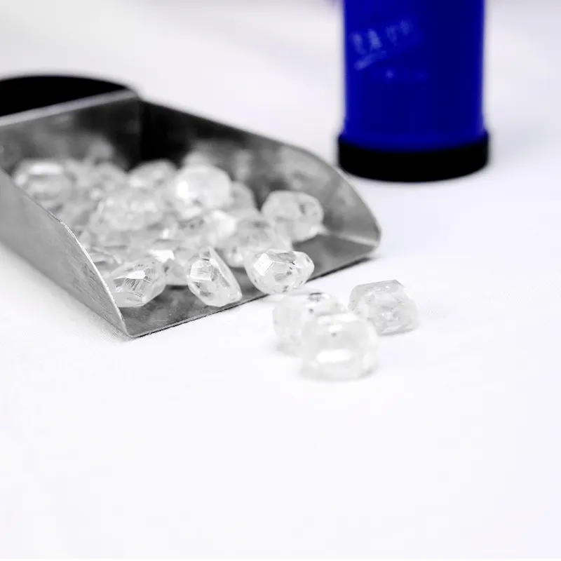 中国サプライヤーラボで作成されたHpht1カラットのホワイトマン製アンゴララフダイヤモンド