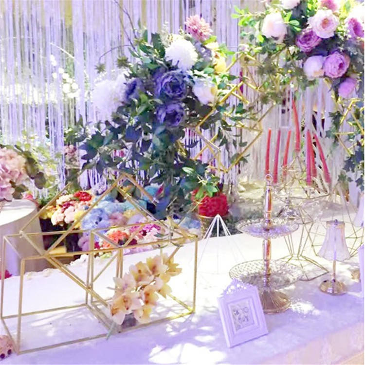 Fleurs Artificielles Lot De 12 Roses Artificielles, Deco Fausses Fleurs En Soie Avec Tige Simple De 48cm Fleur Realiste Pour Fete Vert 92502276