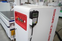 Máquina Fresadora CNC Multifuncional 1325 de 4 Ejes con Eje Rotatorio para Tallado de Madera en 3D, Fabricación de Muebles de MDF y Acrílico con Certificación CE