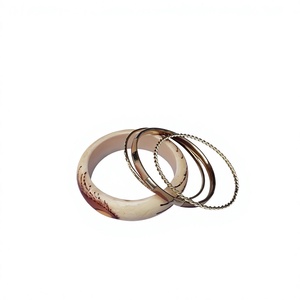 Bracelet jonc en alliage plaqué or de haute qualité à motif géométrique, bracelet jonc unisexe tendance, design noir et blanc, style classique pour femme - Product Image 5
