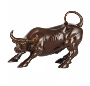 Vente en gros de <span class=keywords><strong>statue</strong></span> de taureau imitation métal vieilli chargement OEM/ODM <span class=keywords><strong>Sculpture</strong></span> financière Fengshui décor de bureau/banque mur en acier laiton - Product Image 2