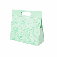 Boîte d'expédition en carton écologique de luxe personnalisable, pliable, avec fermeture magnétique, gaufrage pour l'emballage de vêtements