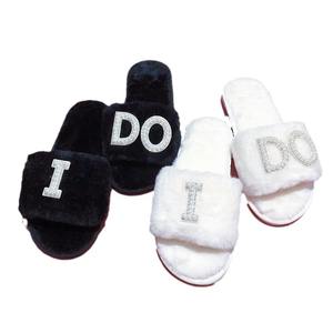 Mariage intérieur-extérieur léger à bout ouvert pour femmes pour pantoufles nouveau style en peluche blanche avec semelle extérieure en EVA pour l'hiver - Product Image 4