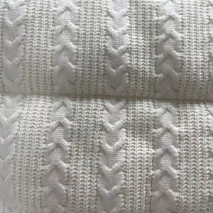 Tela de Punto Jacquard de Punto Grueso de Alta Densidad de 530 g/m², Fabricada en China, para Abrigos de Invierno - Product Image 1