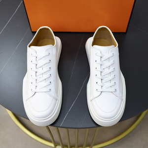 Baskets de marche quotidiennes unisexes, confortables et élégantes Chaussures de course décontractées pour hommes et femmes Stocked - Product Image 5