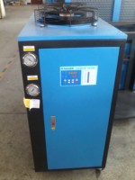 Refroidisseur d'eau à deux compresseurs 10 CV 440 Hz 3 phases