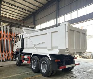 รถดัมพ์ SINOTRUCK HOWO NX 6X4 ความจุ 31-40 ตัน ยูโร 5 ดีเซล สำหรับงานหนัก ขนส่งวิศวกรรม - Product Image 3