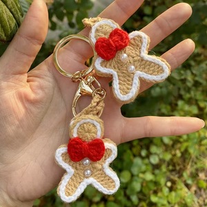 Handmade Thiết Kế Trang Trí Dệt Kim Món Quà Giáng Sinh Crochet <span class=keywords><strong>Minion</strong></span> Santa Búp Bê Sang Trọng Keychain - Product Image 5
