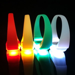 Pulsera LED Activada por Sonido y Música, Regalos Promocionales con Certificado CE para Fiestas y Bodas, Pedido Mínimo 100 Piezas - Product Image 2