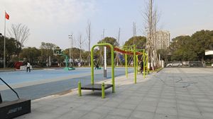 Peralatan Taman Bermain Luar Ruangan MT-QPS004, Wahana Petualangan Anak-Anak, Zip Line, Flying Fox, Peralatan Keamanan Taman Hiburan Komersial - Product Image 2