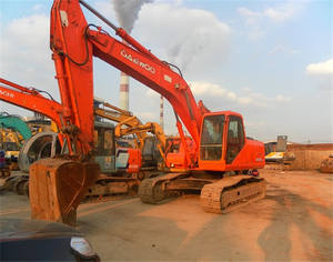 Daewoo DH220LC DOOSAN Excavadora sobre orugas usada con componente de motor central - Product Image 1