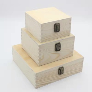 Juego de cajas de almacenamiento de madera, organizador de joyas de color madera natural, caja de embalaje de madera maciza con diseño de tapa abatible para almacenamiento de joyas - Product Image 1