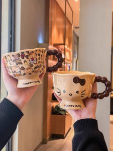 Taza de Cerámica Ecológica Hecha a Mano con Diseño de Gatito y Corazón, con Tapa y Cuchara, en Caja de Regalo, para Café, Leche, Oficina, Cumpleaños - Product Image 2