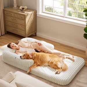 Lettino per cani umano pieghevole 2 in 1 pile di velluto a coste che calma la cuccia per cani impermeabile gigante di dimensioni umane si adatta alle famiglie di animali domestici