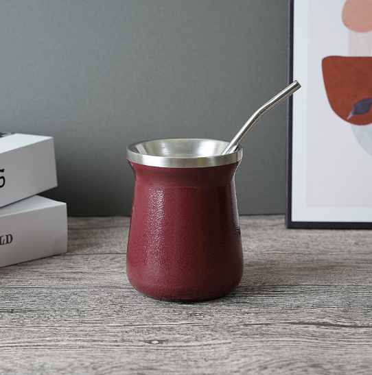 สีแดงเข้ม