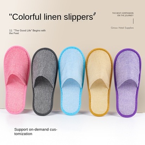 Pantuflas desechables antideslizantes de lino marca Lucky, venta al por mayor de fábrica, personalizables con logo impreso, para hoteles, B&B y viajes (paquete de media docena) - Product Image 4