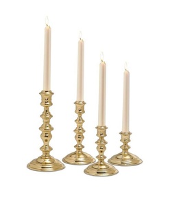 Elegante Candelabro de Latón Hecho a Mano, Decoración para el Hogar, Diseño Minimalista Moderno Navideño, Construcción Duradera, para Sala de Estar y Comedor - Product Image 1