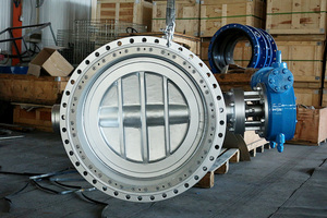 Vanne papillon actionnée de grand diamètre DN1600, corps WCB double excentrique pour les infrastructures hydrauliques - Product Image 4