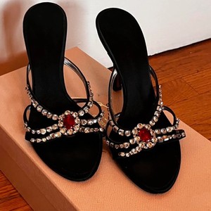 Logo personalizzato di lusso estivo pantofole di raso moda donna rosso strass punta rotonda sandali Sexy tacchi alti - Product Image 5