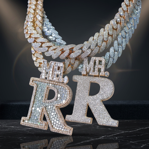 Colgante de plata de ley 925 personalizado con moissanita, letra, corte brillante redondo VVS, joyería para uso diario para hombre - Product Image 1
