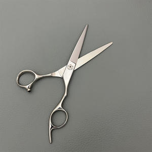 กรรไกรตัดผม CNC 6 นิ้ว VG10 สแตนเลสสตีล กรรไกรซอยผมสำหรับงานเสริมสวย ใบมีดมาตรฐานสำหรับคนถนัดขวา - Product Image 4