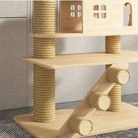 Arbre à chat multi-niveaux en bois robuste, du sol au plafond, avec niche et plateformes de saut pour chats d'intérieur
