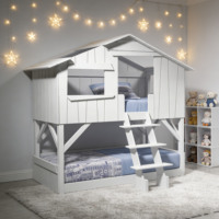 Lit cabane sur mesure pour plusieurs enfants avec toboggan et lits superposés de luxe