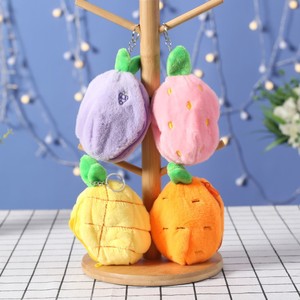 Llavero de Peluche de Conejo de 13 cm que se Transforma en Zanahoria, Juguete de Peluche con Relleno de Algodón PP, Súper Suave, Venta al por Mayor - Product Image 1