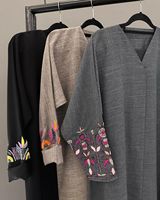 Vêtements islamiques modernes pour femmes Abaya de Dubaï de style marocain Robe brodée papillon à la machine Abaya ouverte en coton et lin à la mode
