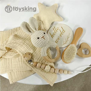 Ensemble cadeau pour bébé unisexe nouveau-né, clip pour sucette doux et couverture pour la douche, emballé dans une boîte cadeau élégante de style jouet - Product Image 5