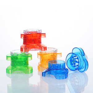 Fábrica al por mayor accesorios para fumar personalizados 6,7*5,3 cm 4 capas laberinto cóncavo plástico tabaco molinillo de hierbas - Product Image 5