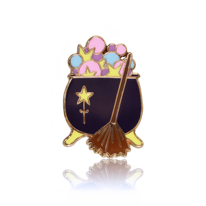 Cina all'ingrosso a buon mercato Custom cappello collare vestiti logo <span class=keywords><strong>oro</strong></span> <span class=keywords><strong>nordico</strong></span> in metallo crespo in morbido smalto - Product Image 5