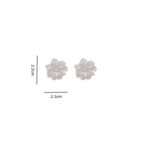 Anting Kancing Bunga Putih untuk Wanita Anting Bunga Mode Korea Modern Aksesori Perhiasan Pesta Gadis Remaja Lucu