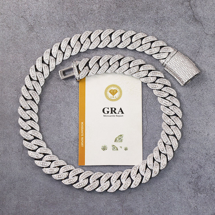 18mm-silver-moissanite