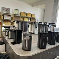 Distributeur d'eau électrique de bureau 5,0 L blanc minimaliste avec indicateur de niveau pour la consommation quotidienne de thé en famille – Vente en gros
