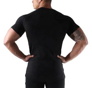 <span class=keywords><strong>T</strong></span>-<span class=keywords><strong>shirt</strong></span> de sport pour homme en coton 100% personnalisé en usine, à séchage rapide, coupe ajustée, haut d'entraînement musculaire pour la remise en forme et la course à pied - Product Image 3