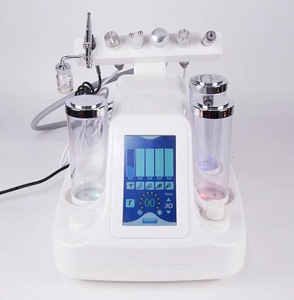 Aparato Médico Facial de Rejuvenecimiento con Oxígeno y Chorro de Agua para Uso Doméstico - Product Image 3