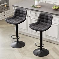 Tabouret haut de luxe italien chaise de bar en métal, dossier confortable, design rétro moderne pour les repas en famille, hôtels de plein air