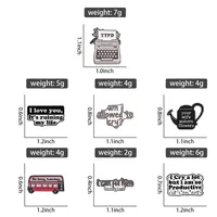 Spille Smaltate con Citazioni Divertenti TTPD Stile Macchina da Scrivere 'Piango Molto, Sono Produttivo', Distintivo Unisex per Abbigliamento, Regalo Placcato