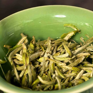 Thé Blanc Chinois Fuding Aiguille d'Argent 2026 – Thé Traditionnel Chinois Bio en Vrac Baihao Yinzhen pour la Santé - Product Image 2