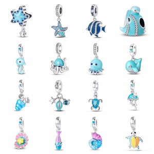 卸売 発光イルカ カメ カニ チャーム DIY 海洋生物 シルバーメッキチャーム ブレスレット/ネックレス用 - Product Image 1