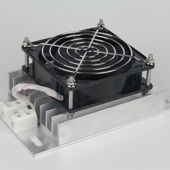 Vente chaude ventilateur PTC JRD-F 220V 50W 100W 150W 200W en alliage d'aluminium étanche à l'humidité Industriel Ventilateur De Chauffage Électrique chauffage