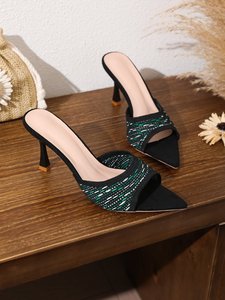 Nouvelles <span class=keywords><strong>mules</strong></span> <span class=keywords><strong>à</strong></span> bout pointu <span class=keywords><strong>à</strong></span> talons hauts pour femmes 2024 Noir avec motif vert Élégantes pour les fêtes - Product Image 6