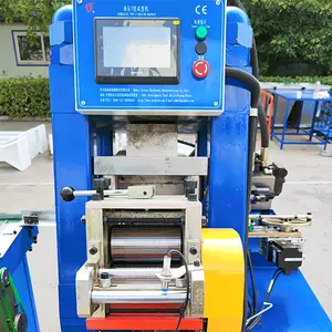 Machine de fabrication de broche d'agrafeuse/ligne de production complète d'agrafes machine d'aplatissement de fil/machine de fabrication de bande de fil