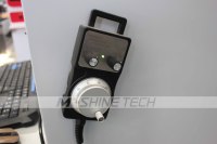 2130-MS90 Router CNC multifuncional de tres ejes para grabado de etiquetas y fresado (Centro de procesamiento de paneles de puertas y madera) Motor Syntec 2137