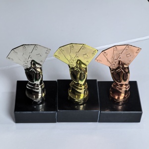 Trofeo de Póker Metálico Profesional, Juego de Oro, Plata y Bronce, Premio de Resina con Diseño de 4 Ases, Regalo para Campeonatos y Torneos - Product Image 1